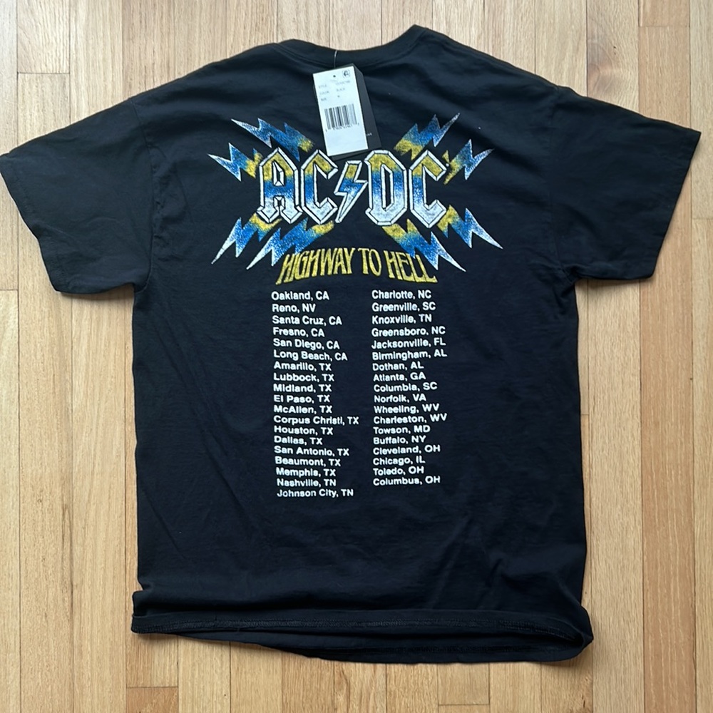 AC/DC Highway to hell T-shirt by junk food clothing, Los Angeles - Picture 4 of 4